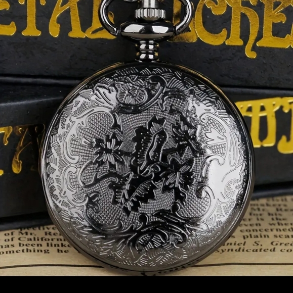 Brand New Steampunk gears quartz pocket watch.  Bronze available - Picture 3 of 3
